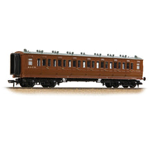 Load image into Gallery viewer, LNWR 50ft Arc Roof Third Corridor M&amp;GN Brown - Bachmann -39-871A - Scale OO
