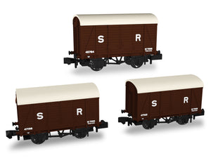 SECR Wagons Pack 4 - SR pre-36 Livery 10t Covered Vans (Dia.1426) - Rapido Trains - 942008