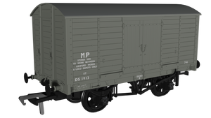 LB&SCR Dia.8 Van - BR Departmental No.DS1913 - Rapido Trains - 979016