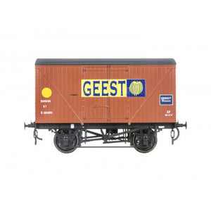 *Banana Van Geest Bauxite Large Logo B880898 Weathererd