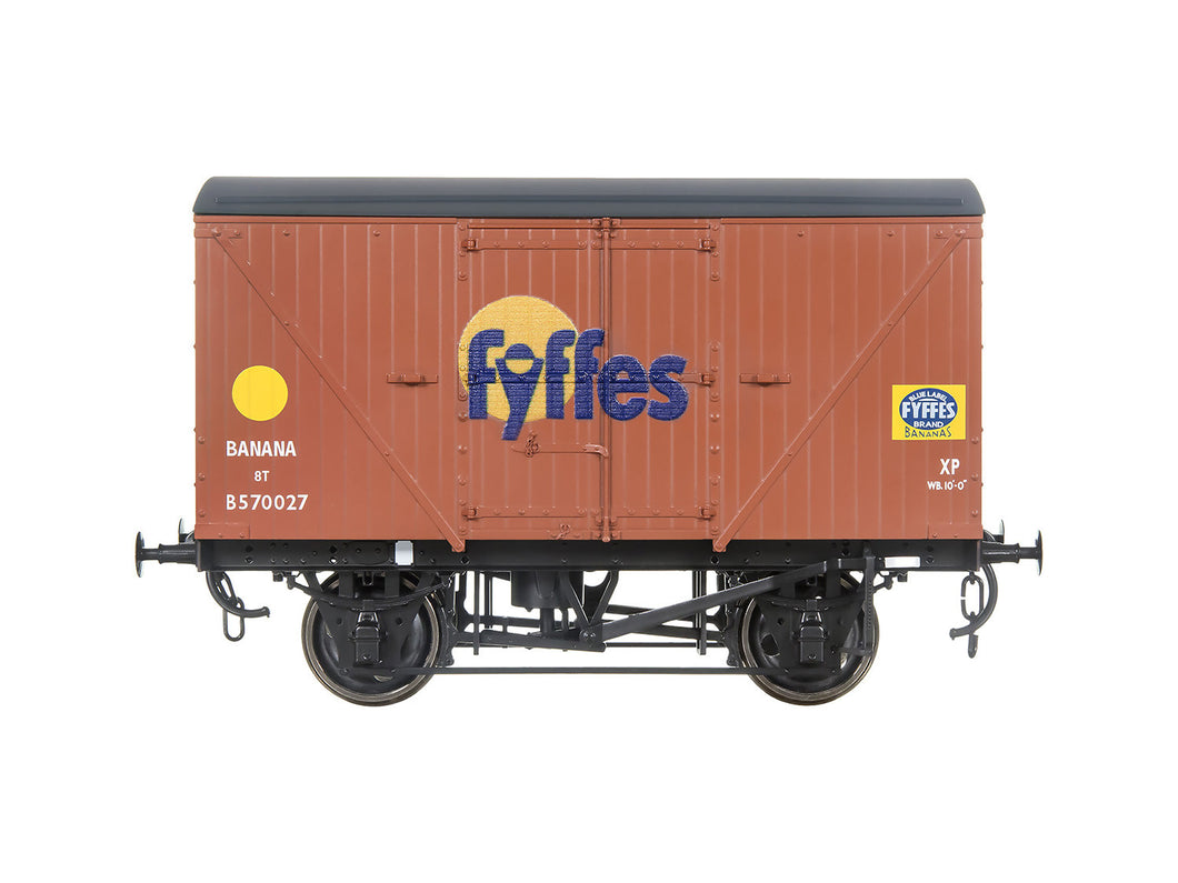 *Banana Van Fyffes Bauxite Large Logo B570027 Weathered