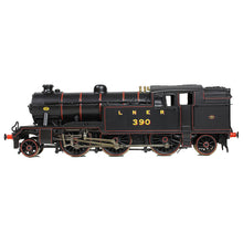 Load image into Gallery viewer, LNER V3 Tank 390 LNER Lined Black - Bachmann -31-617 - Scale OO
