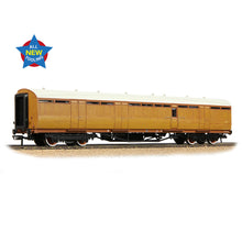 Load image into Gallery viewer, LNER Thompson Full Brake LNER Teak Effect - Bachmann -34-360 - Scale OO
