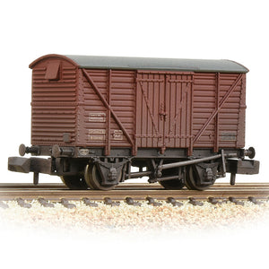 BR 12T Ventilated Van Planked Sides BR Bauxite (Late) [W] - Bachmann -373-703B