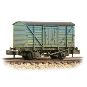 BR 10T Insulated Van BR Ice Blue [W] - Bachmann -373-727B