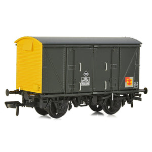 BR VEA Van BR Railfreight Distribution Sector - Bachmann -38-882