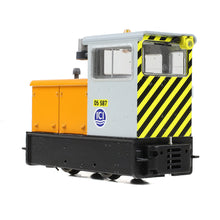 Load image into Gallery viewer, Baguley-Drewry 70hp Diesel ICI Orange &amp; Grey - Bachmann -392-028 - Scale 1:76
