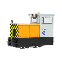 Load image into Gallery viewer, Baguley-Drewry 70hp Diesel ICI Orange &amp; Grey - Bachmann -392-028 - Scale 1:76
