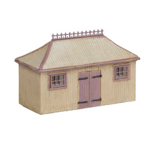 Load image into Gallery viewer, Pagoda Shed and Store Chocolate and Cream - Bachmann -42-0055C - Scale 1:76
