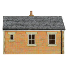 Load image into Gallery viewer, Railway Stables Keeper&#39;s House - Bachmann -44-0149
