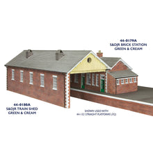 Load image into Gallery viewer, S&amp;DJR Brick Station Green and Cream - Bachmann -44-0179A - Scale OO
