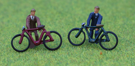 OO GAUGE CYCLISTS