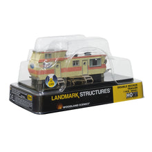 Load image into Gallery viewer, HO Double Decker Trailer - Bachmann -WBR5061
