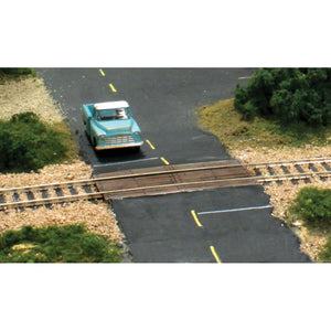 O Wood Plank Grade Crossing - Bachmann -WC1145