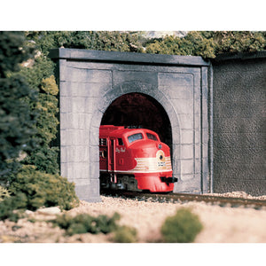 N Concrete Single Tunnel Portal (x2) - Bachmann -WC1152