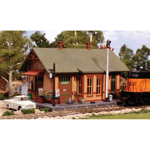 N Woodland Station - Bachmann -WPF5207