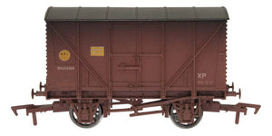 Banana Van Fyffes Bauxite B881955 Weathered