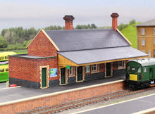 Load image into Gallery viewer, Fordhampton Station Kit - GM Structures - 401
