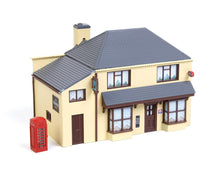 Load image into Gallery viewer, Fordhampton Village Stores/Public House Kit - GM Structures - 408
