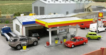 Load image into Gallery viewer, Fordhampton Service Station Kit - GM Structures - 424
