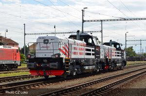 Rail Traction Company, white/black livery with red stripes Rivarossi HR2898