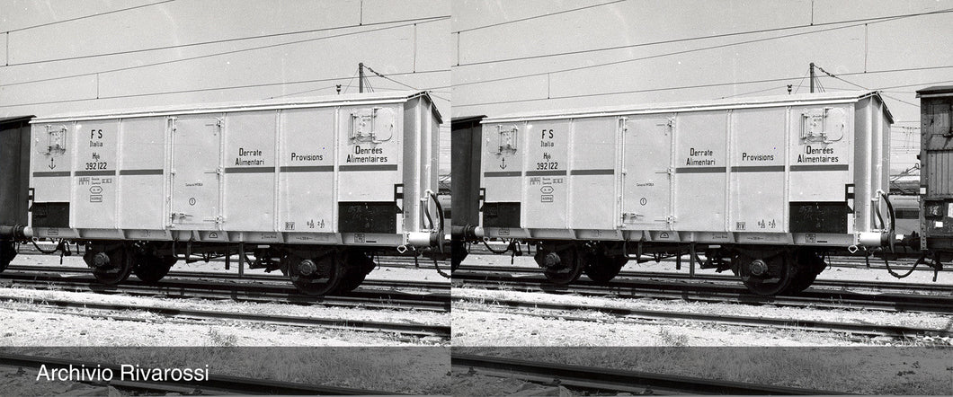 FS, 2-units pack refrigerated wagons Ifms 2-axles without brakeman's cab, metallic doors, white, red stripe, UK loading gauge, ep. IV Rivarossi HR6562