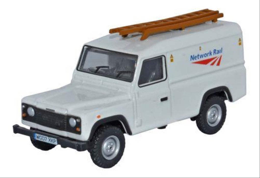 Land Rover Defender Network Rail   76DEF008   1:76 Scale,OO Gauge